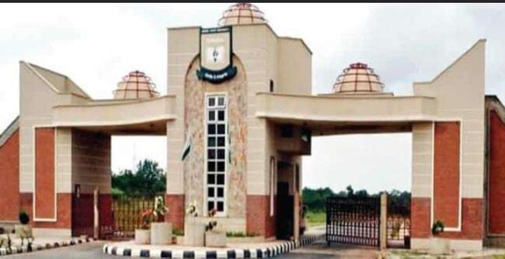 KWASU student commits suicide.