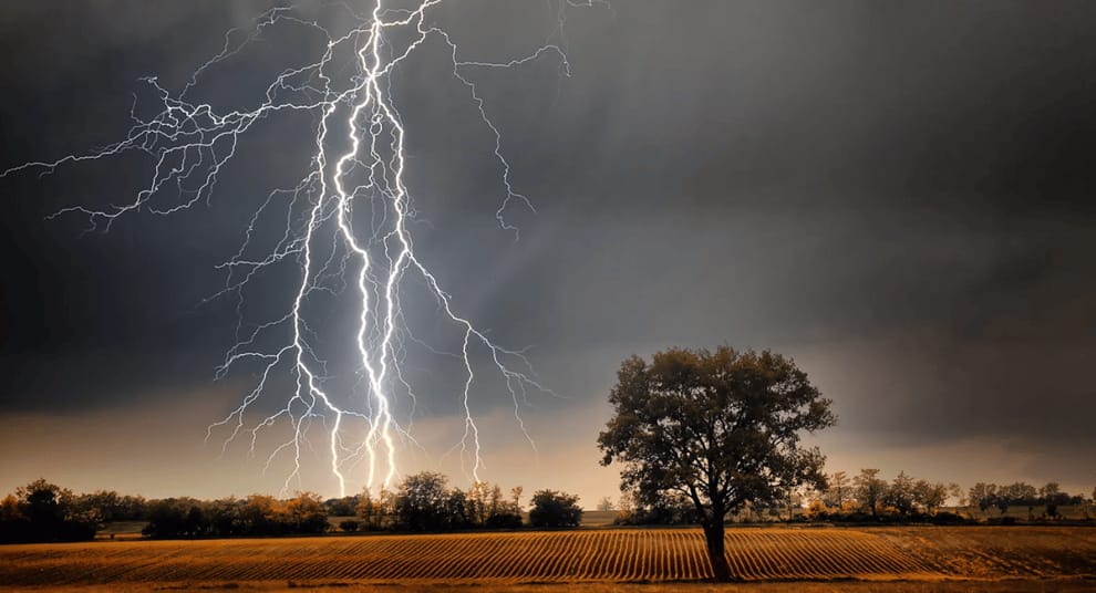 Thunder strike kills POS operator, one other